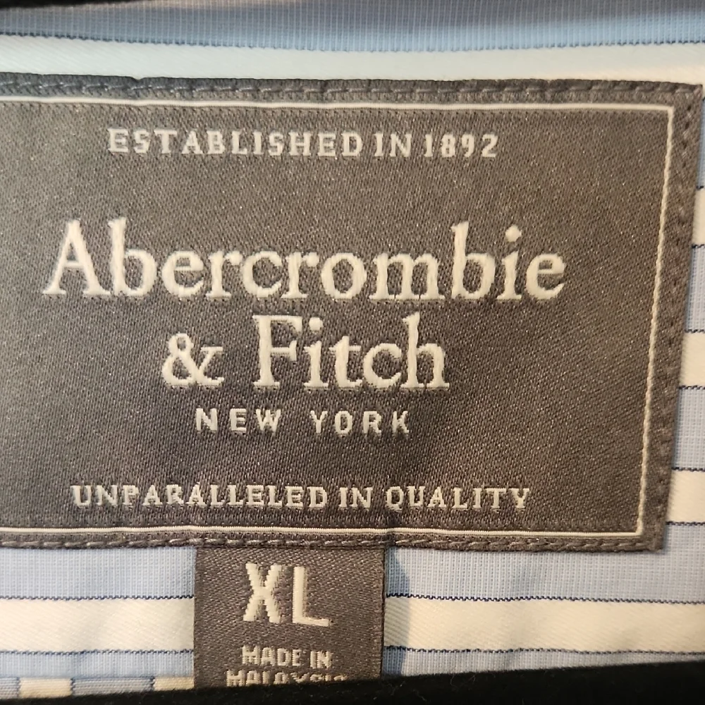 Abercrombie & Fitch Light Blue Striped Button Down Shirt - Picture 2 of 4